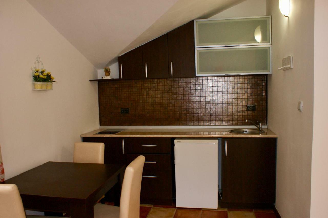 Studio Apartments Morinj Exterior photo